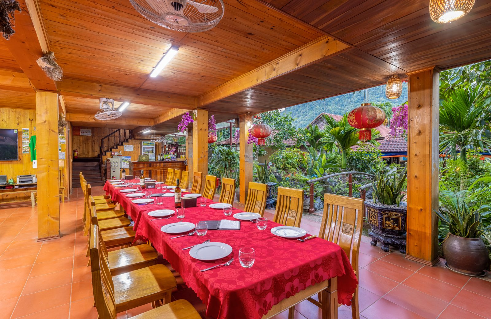 Open dining area at Lan Homestay in Viet Hai Village, Cat Ba Island